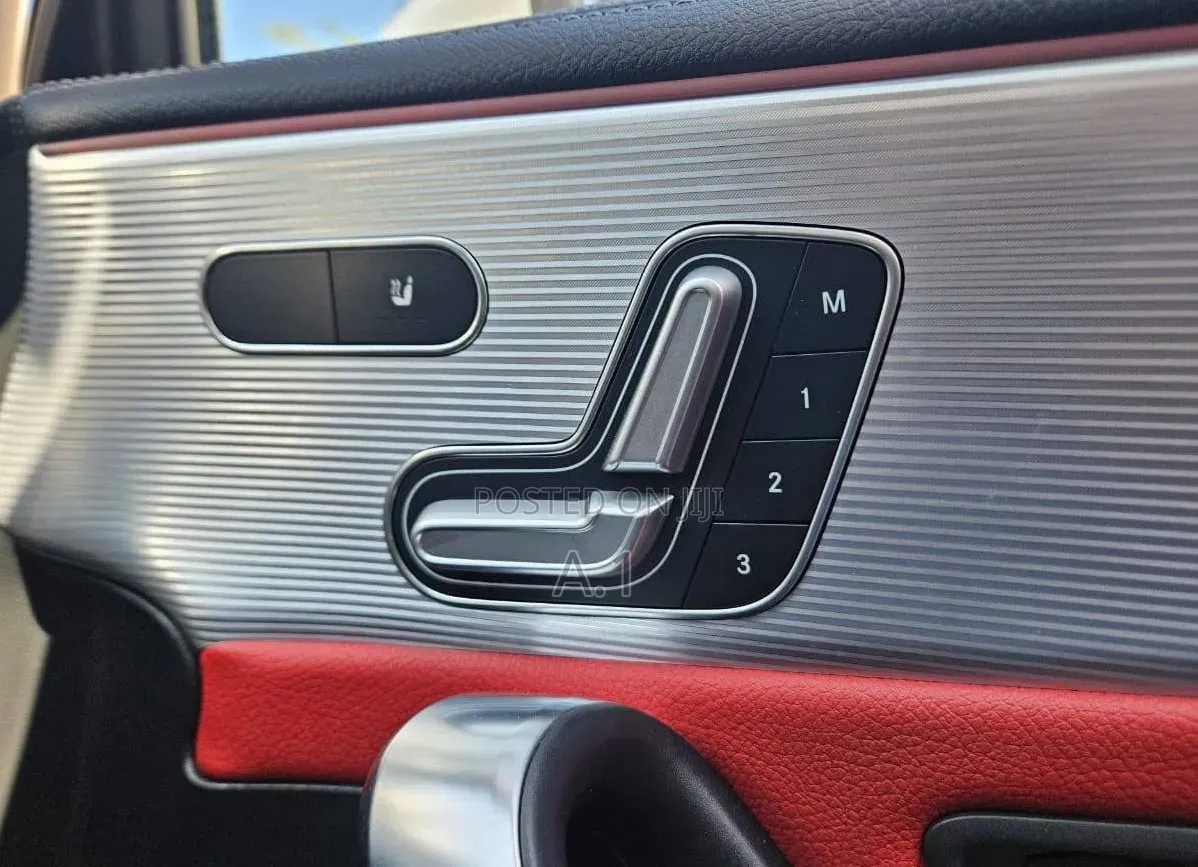 Mercedes-Benz A-Class 2019 Silver