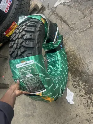 235/75r15 Rodcuruza