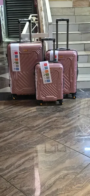 *3 In1 Luxurious Fiber Suitcase*