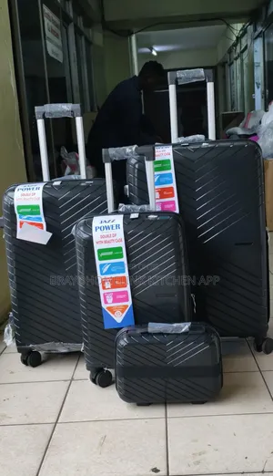 *4 in 1 Luxurious Unbreakable Suitcase