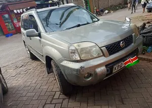 Nissan X-Trail 2004 Gold