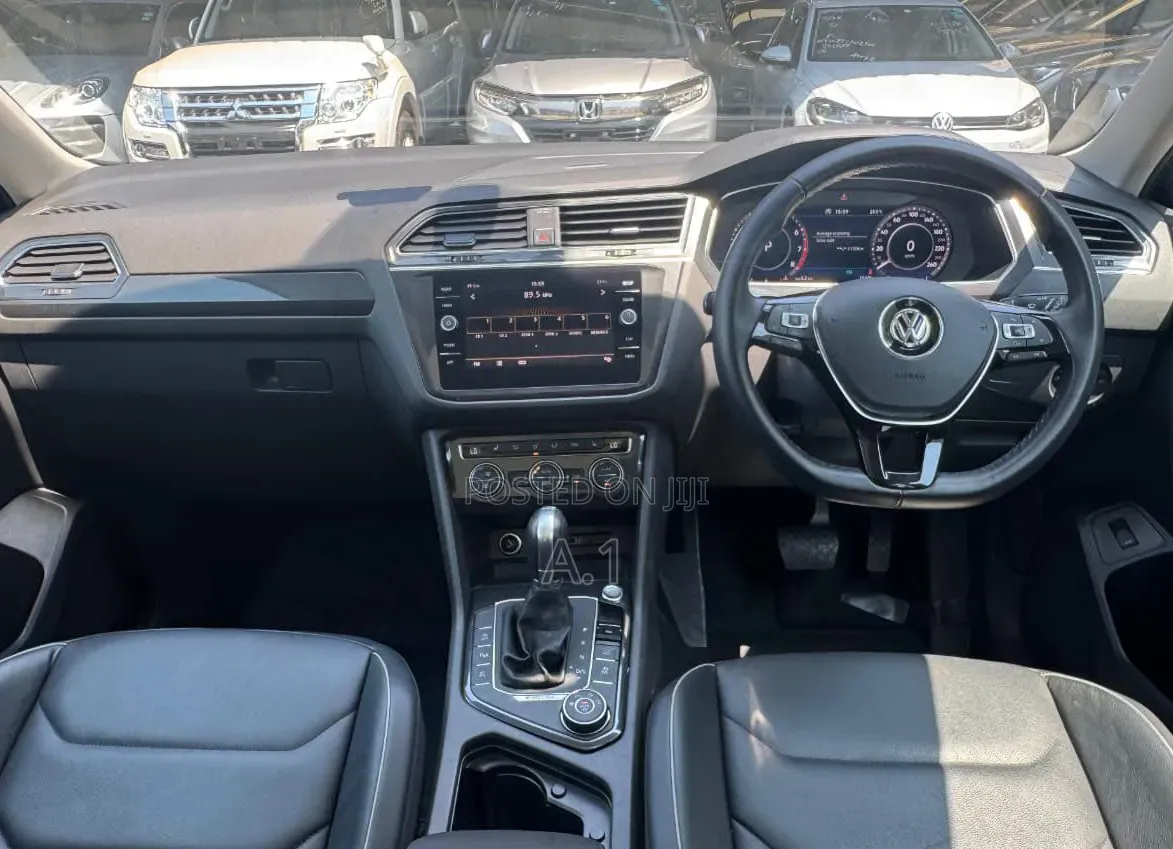 Volkswagen Tiguan 2.0T SEL R-Line Black AWD 4MOTION 2019 Gray