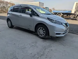 Nissan Note 2018 Silver