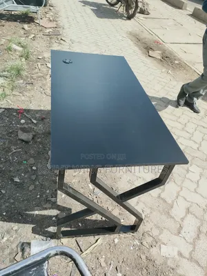 Strong Wooden Computer Table With Metal Legs
