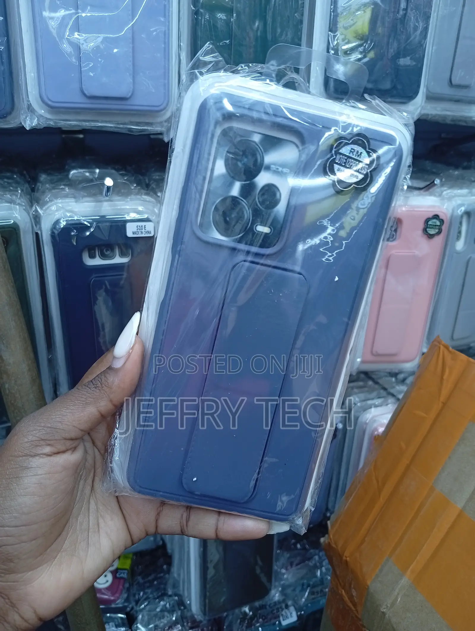 Redmi Note 12 Pro Plus Built-in Folding Stand Cover