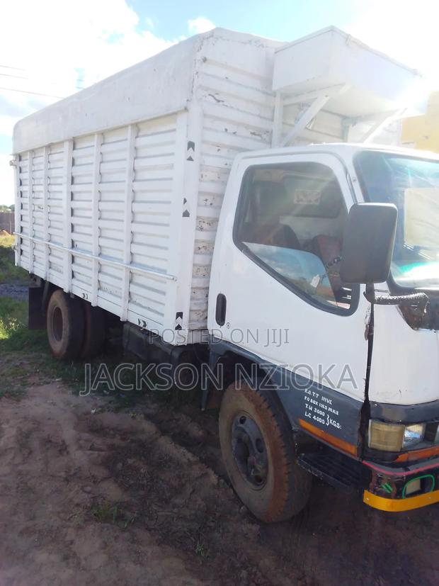 Mitsubishi Canter 1999 White - thumbnail 2