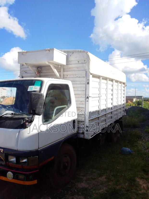 Mitsubishi Canter 1999 White - thumbnail 3