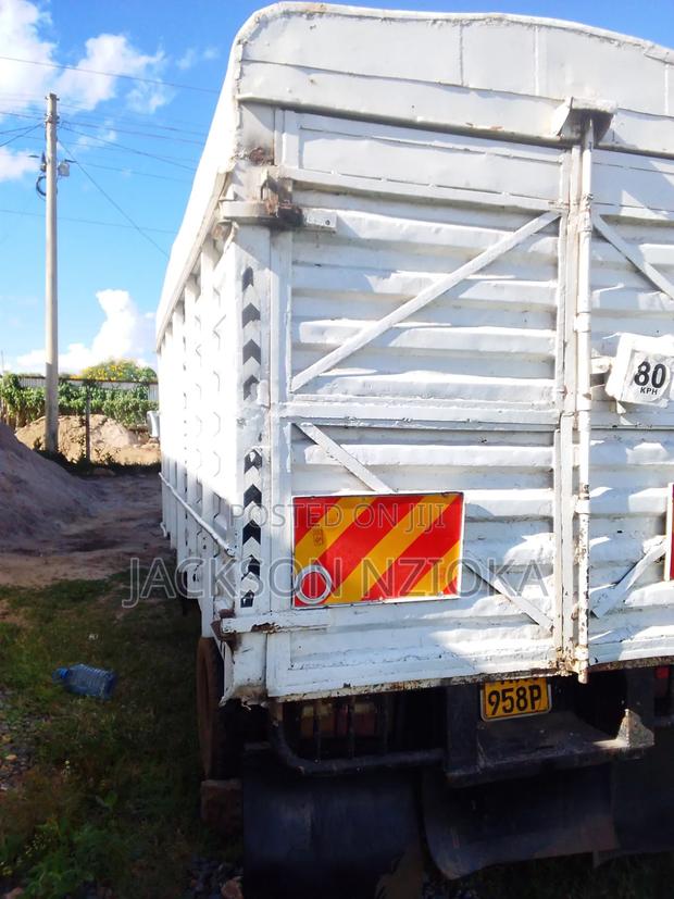 Mitsubishi Canter 1999 White - thumbnail 5
