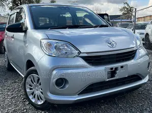 Toyota Passo 2019 Silver