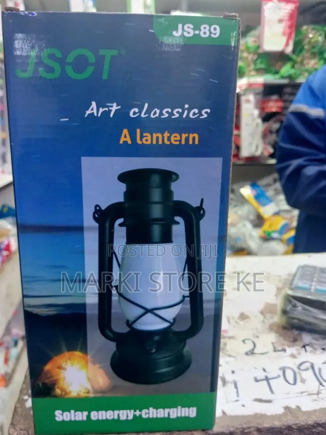 Rechargable Lantern With Solar