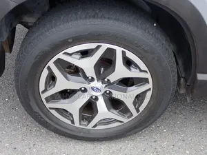 Subaru Forester 2019 Silver