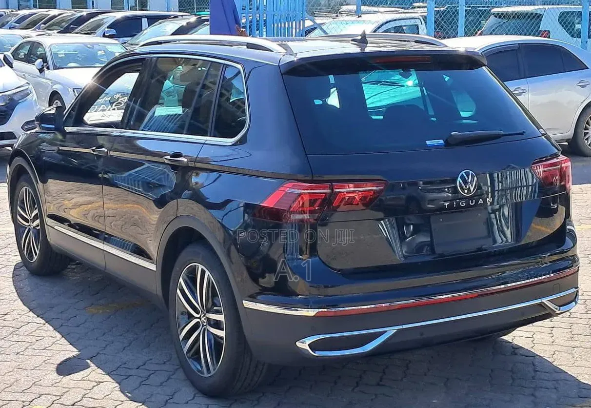 Volkswagen Tiguan 2021 Black
