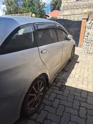 Honda Stream 1.7i LS 2011 Silver