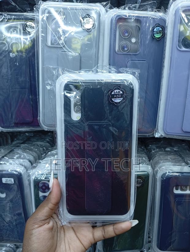 Samsung Galaxy A50 Back Cover With a Built-in Wrist Strap