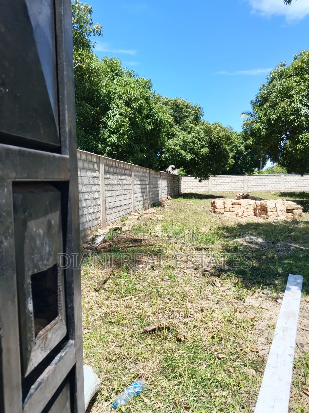 Quarter Acre Plot With Perimeter Wall