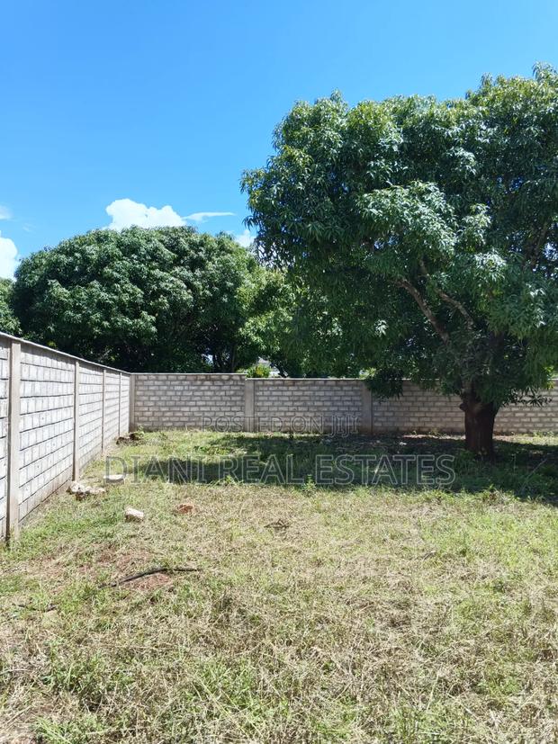 Quarter Acre Plot With Perimeter Wall - thumbnail 6