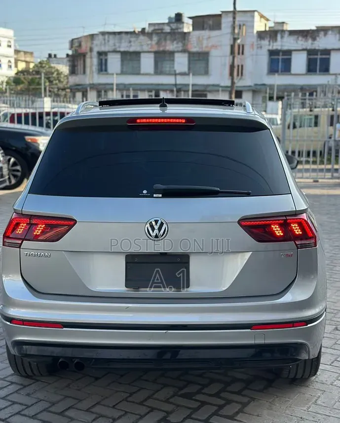 Volkswagen Tiguan 2020 Gray