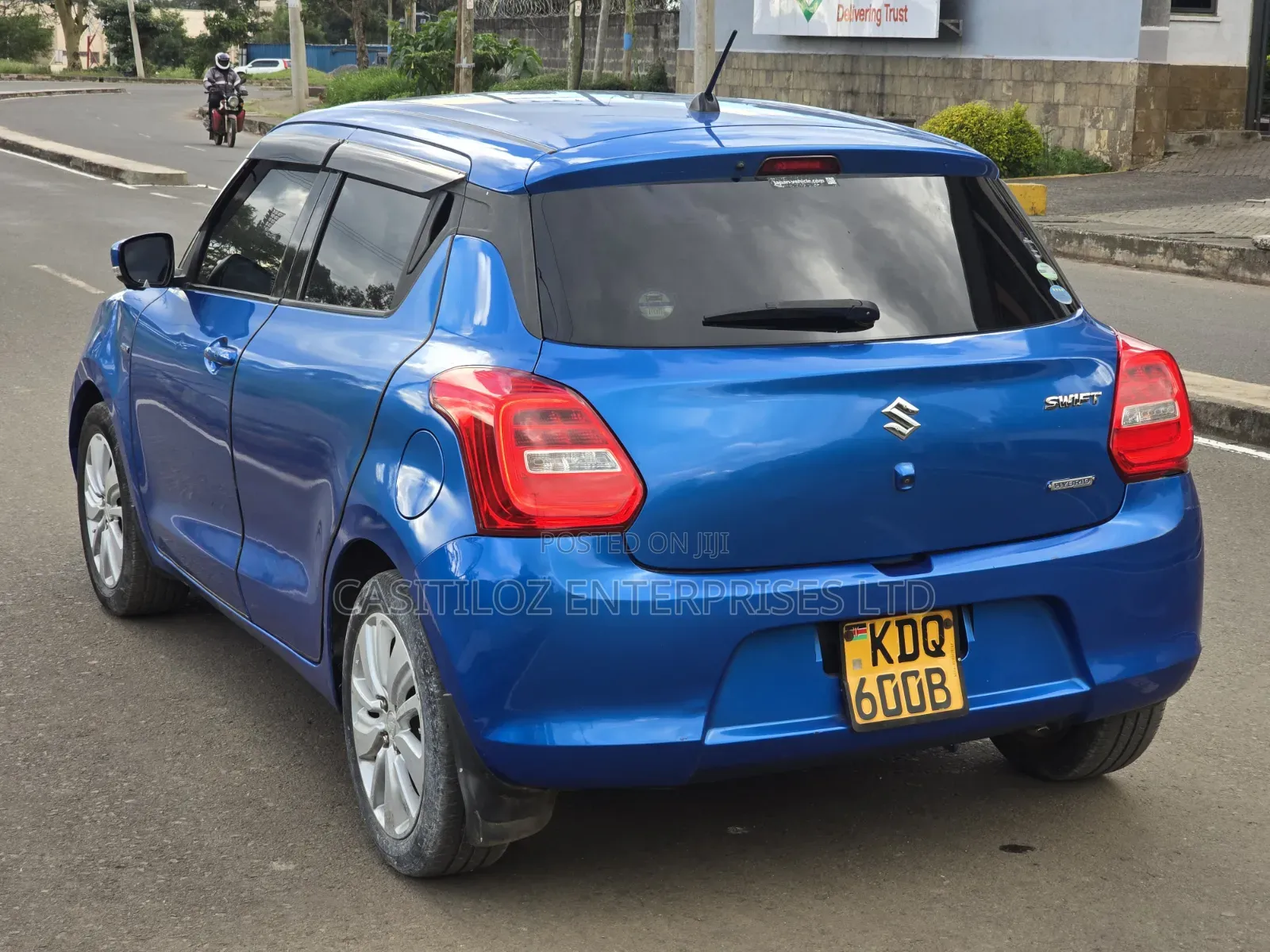 Suzuki Swift 2018 Blue