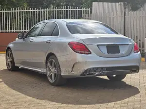 Mercedes-Benz C200 2016