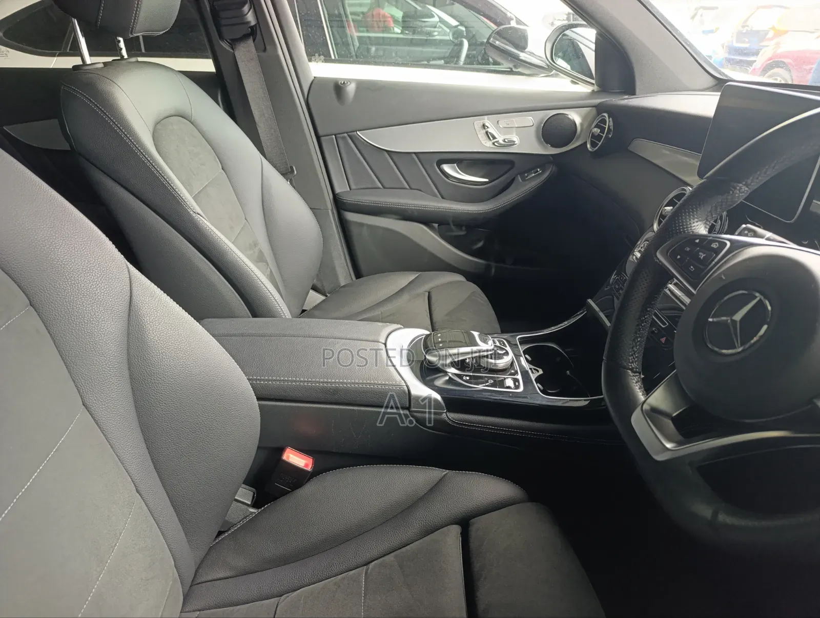 Mercedes-Benz GLC-Class 2018 Blue