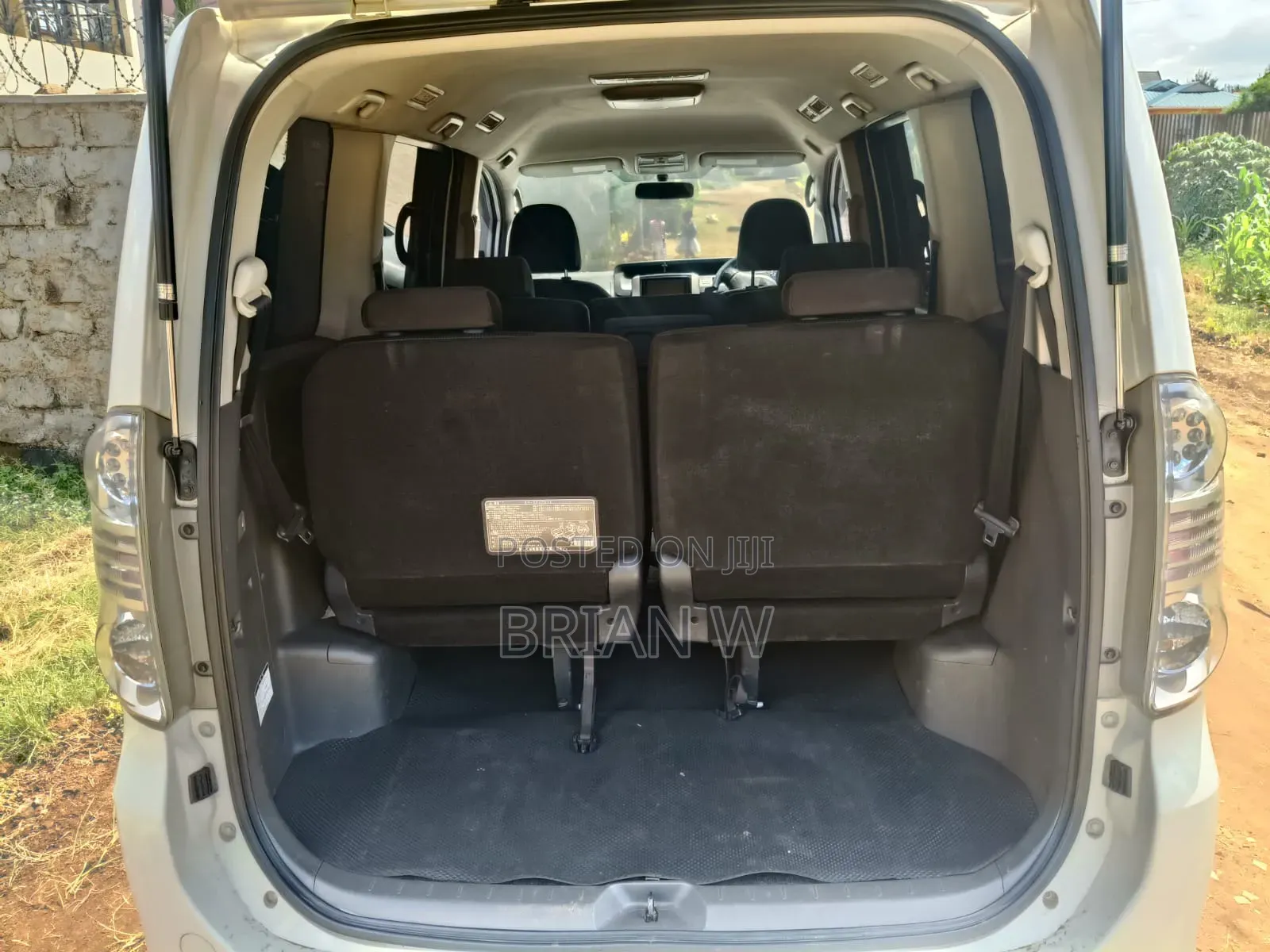 Toyota Voxy 2009 White