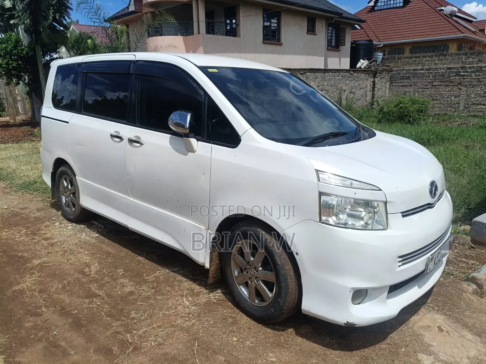 Toyota Voxy 2009 White