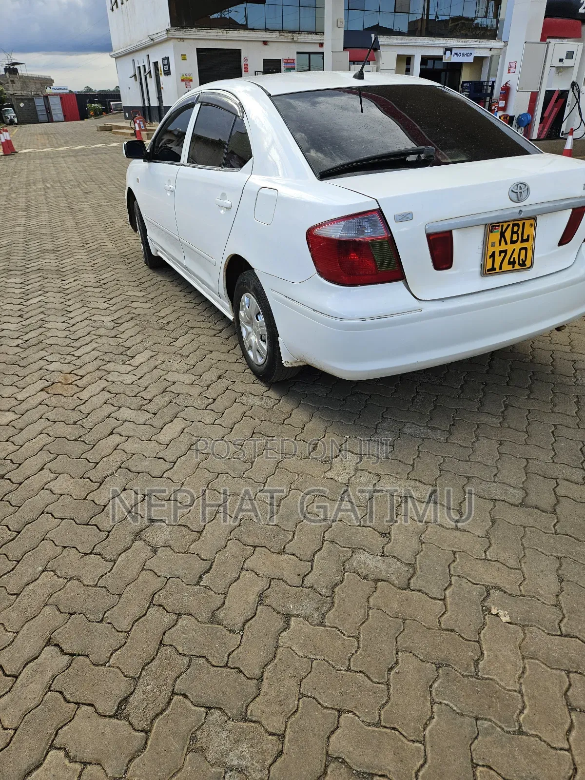 Toyota Premio 2010 White