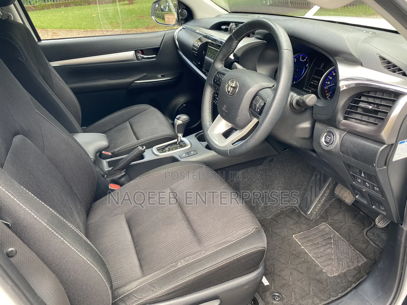 Toyota Hilux Revo Double Cab Deisel 2.4 AWD 2019 White