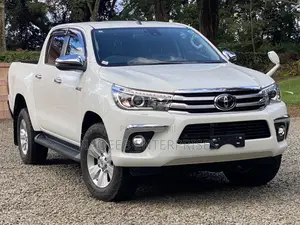 Toyota Hilux Revo Double Cab Deisel 2.4 AWD 2019 White