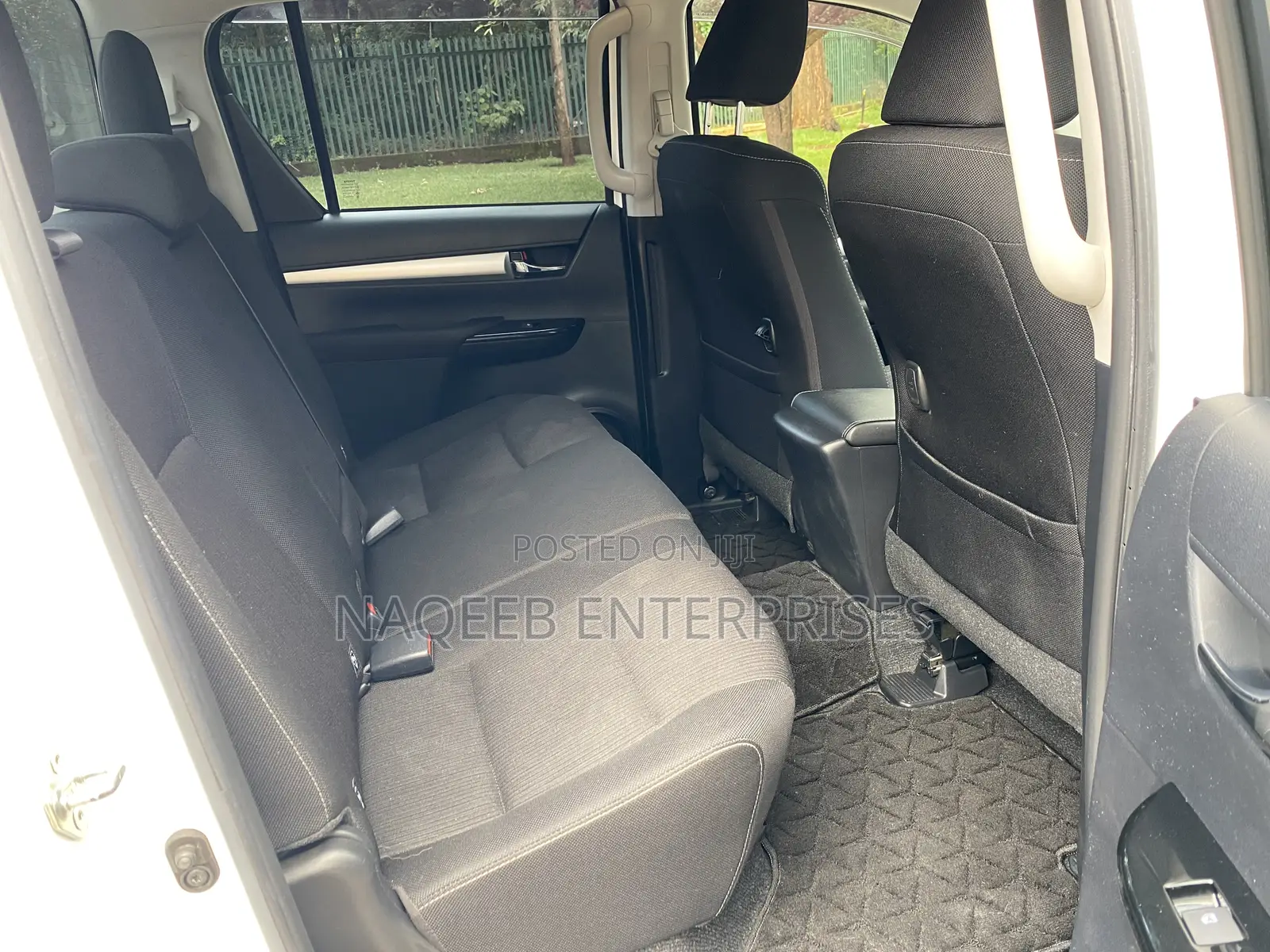Toyota Hilux Revo Double Cab Deisel 2.4 AWD 2019 White