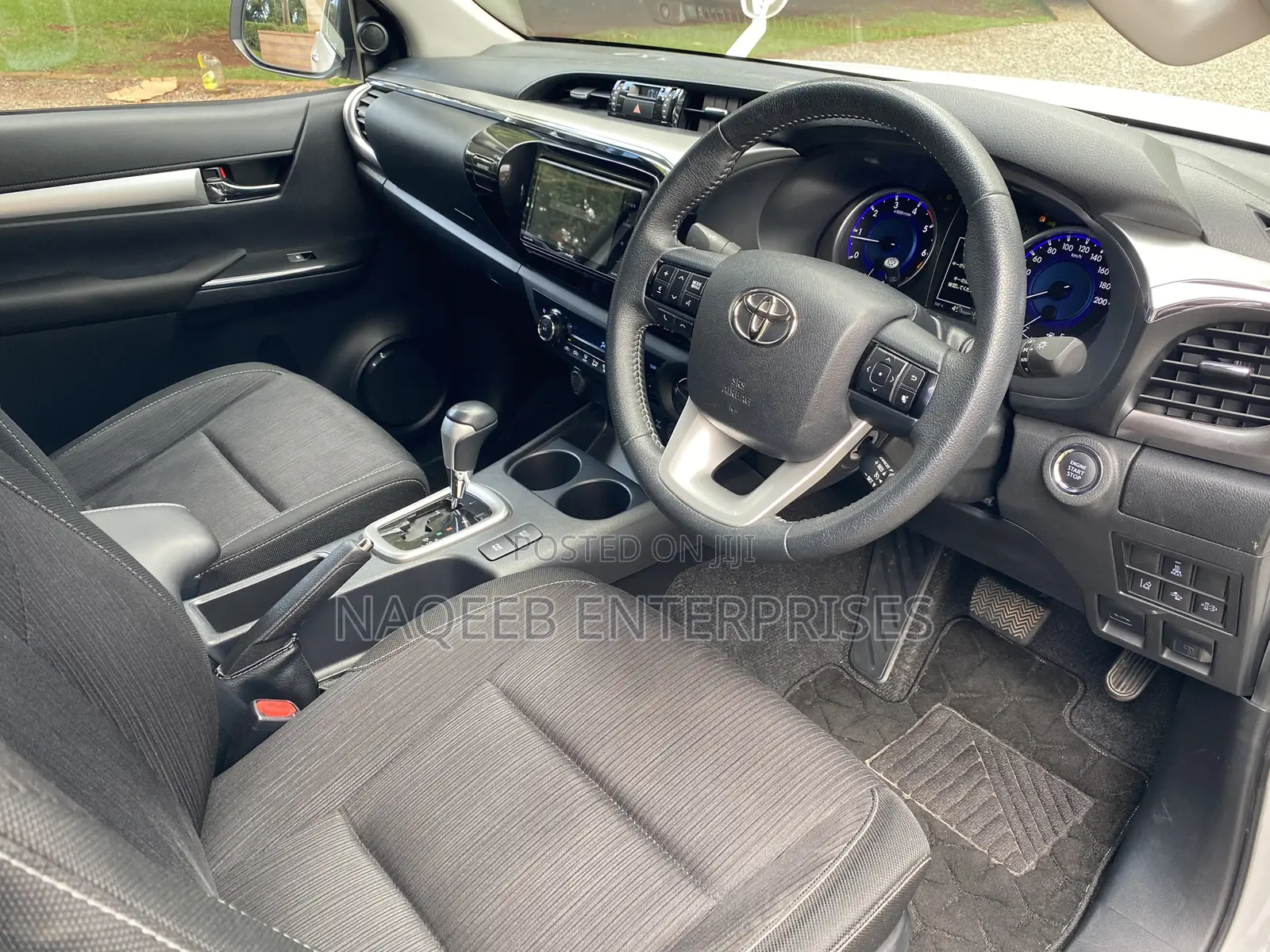 Toyota Hilux Revo Double Cab Deisel 2.4 AWD 2019 White