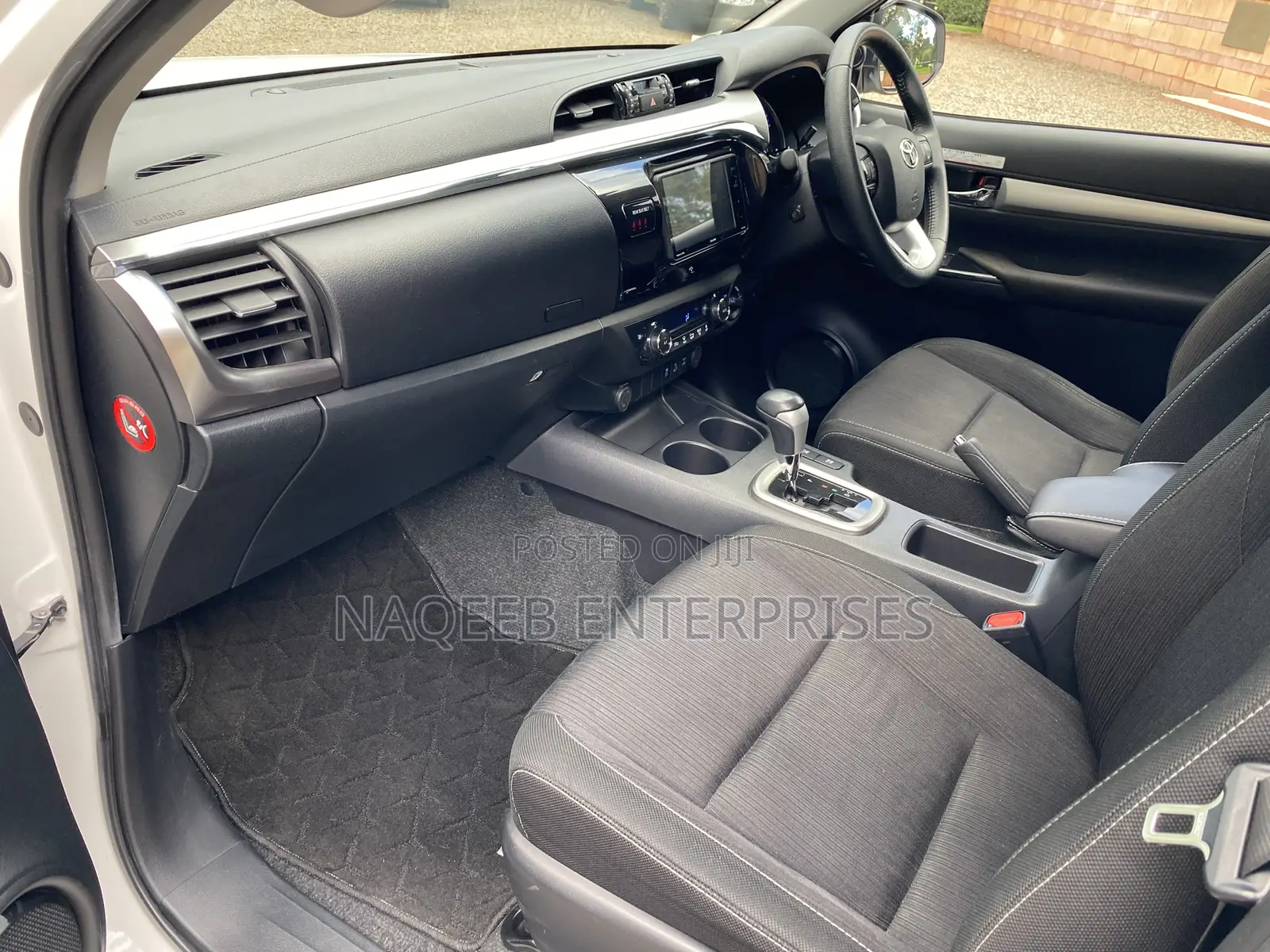 Toyota Hilux Revo Double Cab Deisel 2.4 AWD 2019 White