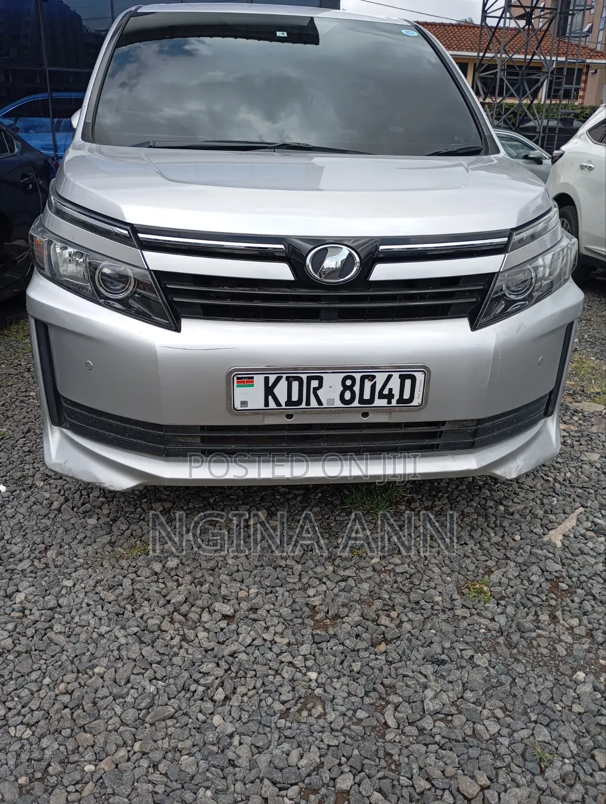 Toyota Voxy 2017 Silver