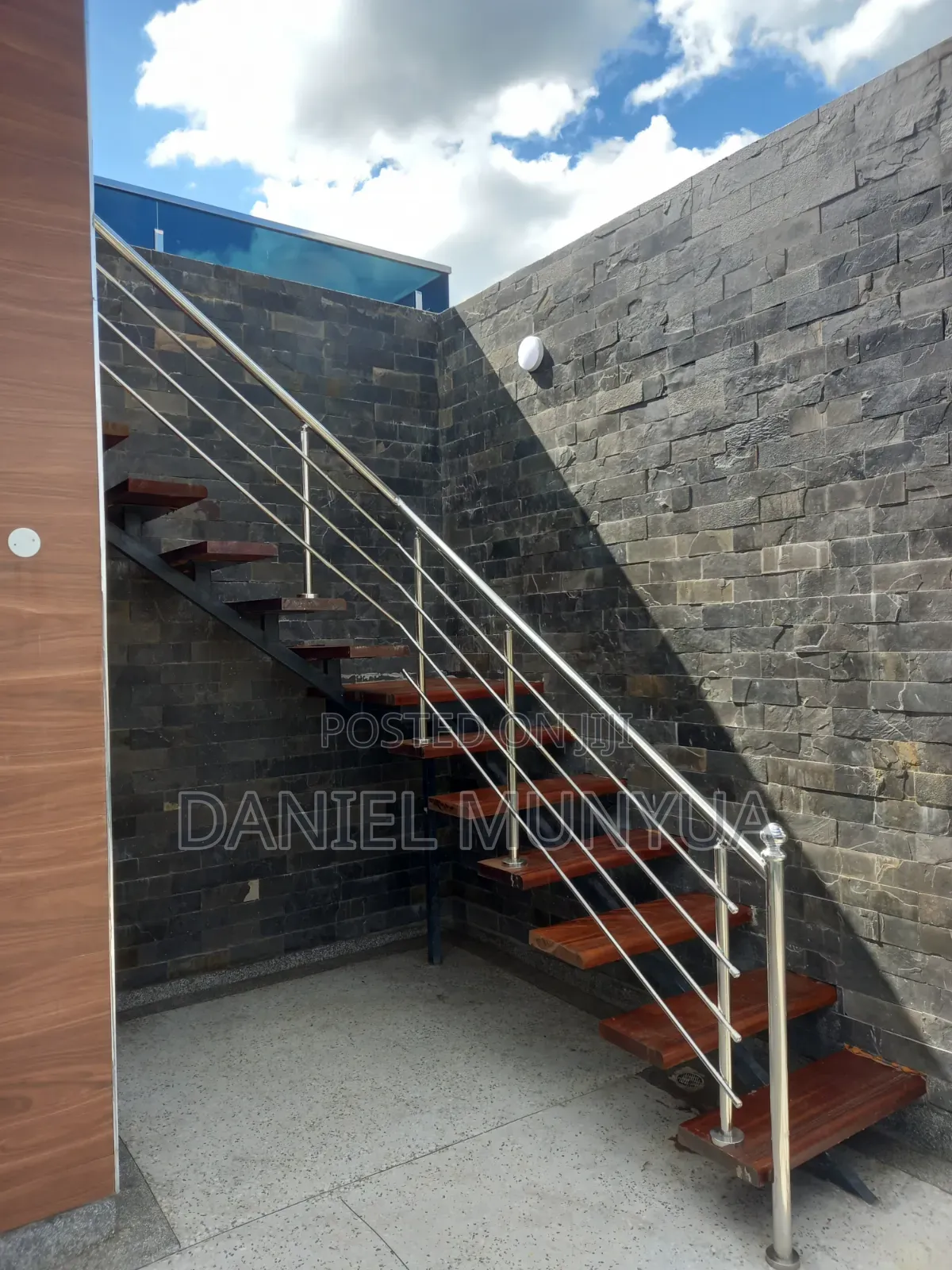 5bdrm Duplex in Mugutha, Kimbo for sale