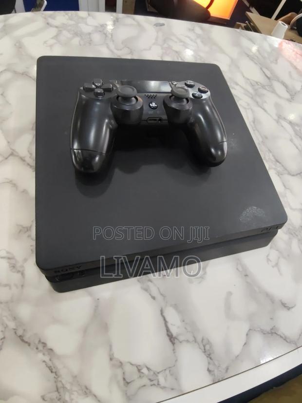 Sony Ps4 Slim - thumbnail 4