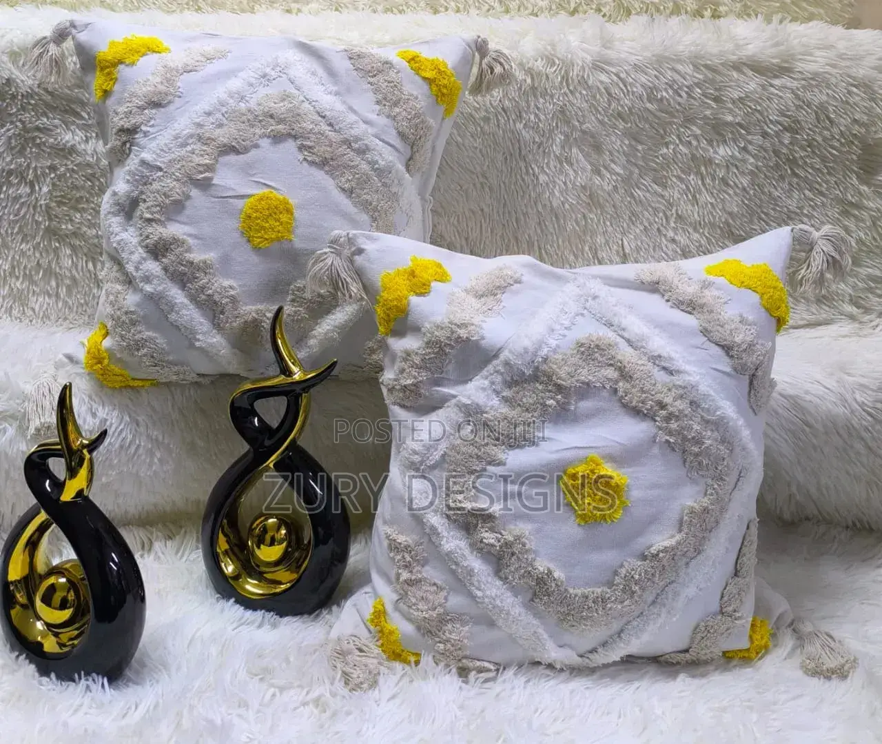 Quality Curtains, Rods, Pillows, Flowers, Wall Arts,Bags,Decor Pieces