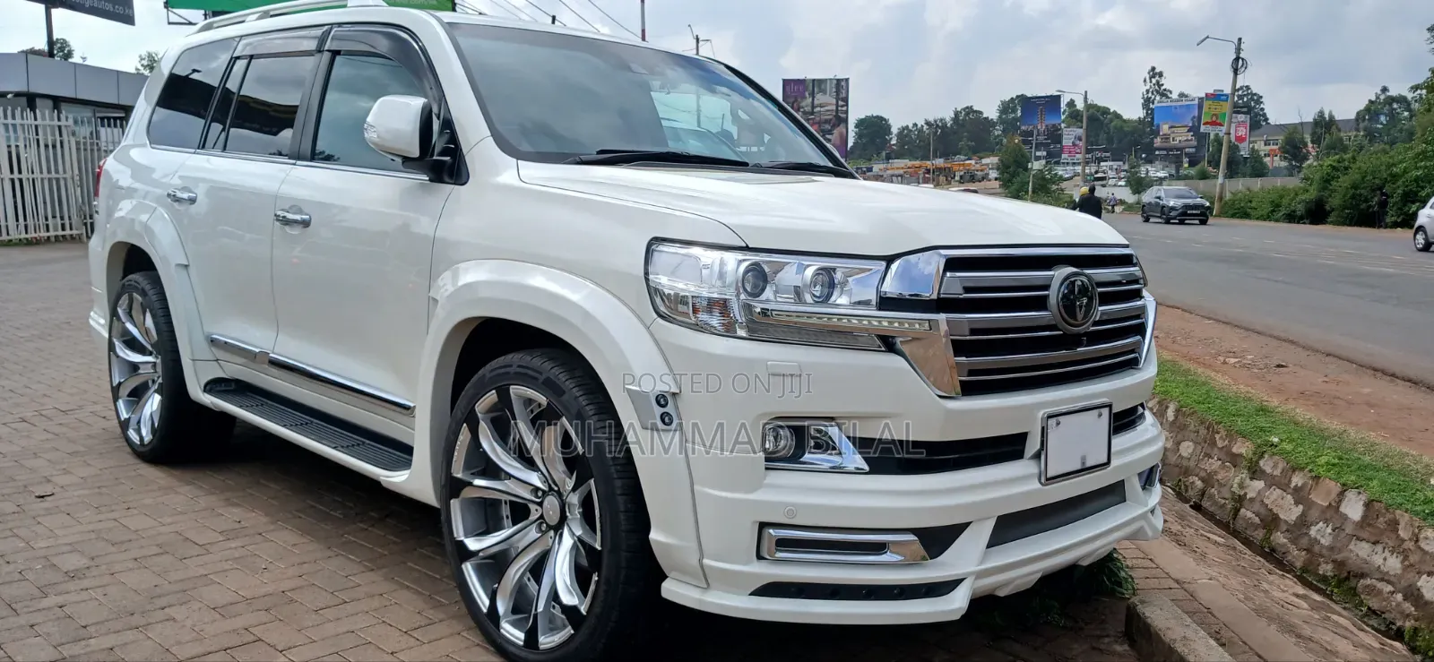 Toyota Land Cruiser 4.6 V8 ZX 2020 White