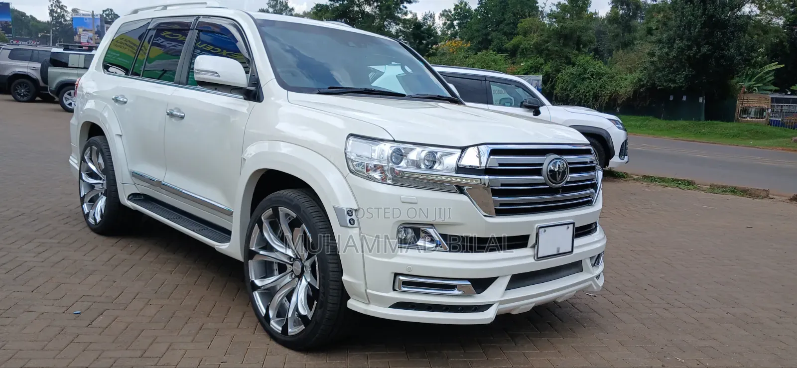 Toyota Land Cruiser 4.6 V8 ZX 2020 White