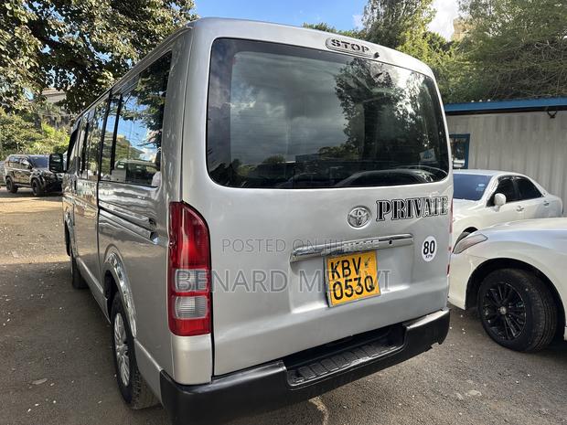 Toyota HiAce 2007 Grey - thumbnail 2