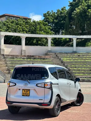Toyota Sienta 1.5 FWD 2017 Pearl