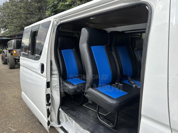 Toyota HiAce 2011 White - thumbnail 5
