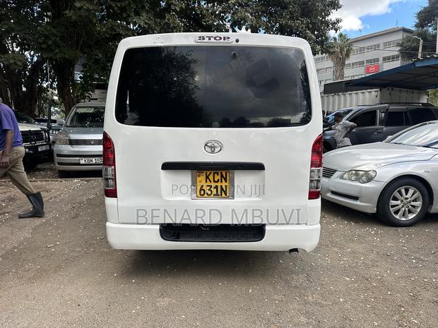 Toyota HiAce 2011 White - thumbnail 7