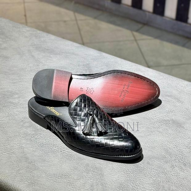 John Foster Leather Mule Loafers Featuring a Chain Detail - thumbnail 3