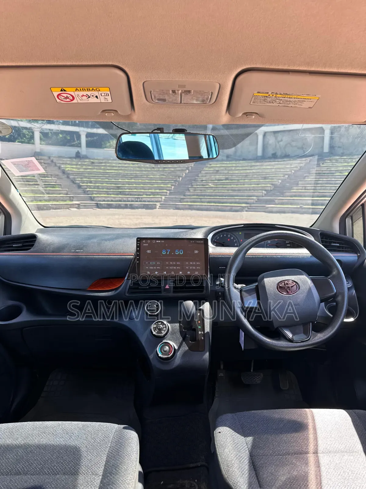Toyota Sienta 1.5 FWD 2017 Pearl
