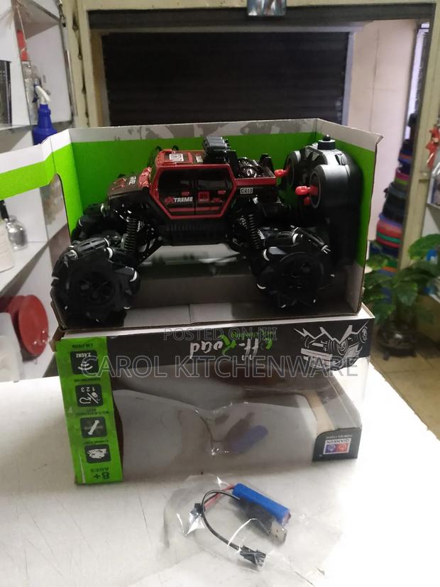 Remote Climbing Monster/Remote Control Rock Crawler Car - thumbnail 3
