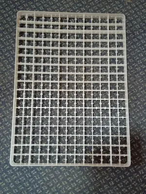 Brand New Plastic Egg Setter Trays for 211 Quail Eggs
