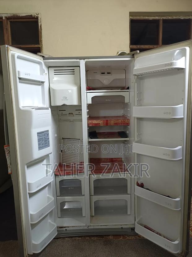 Lg Refrigerator - thumbnail 3