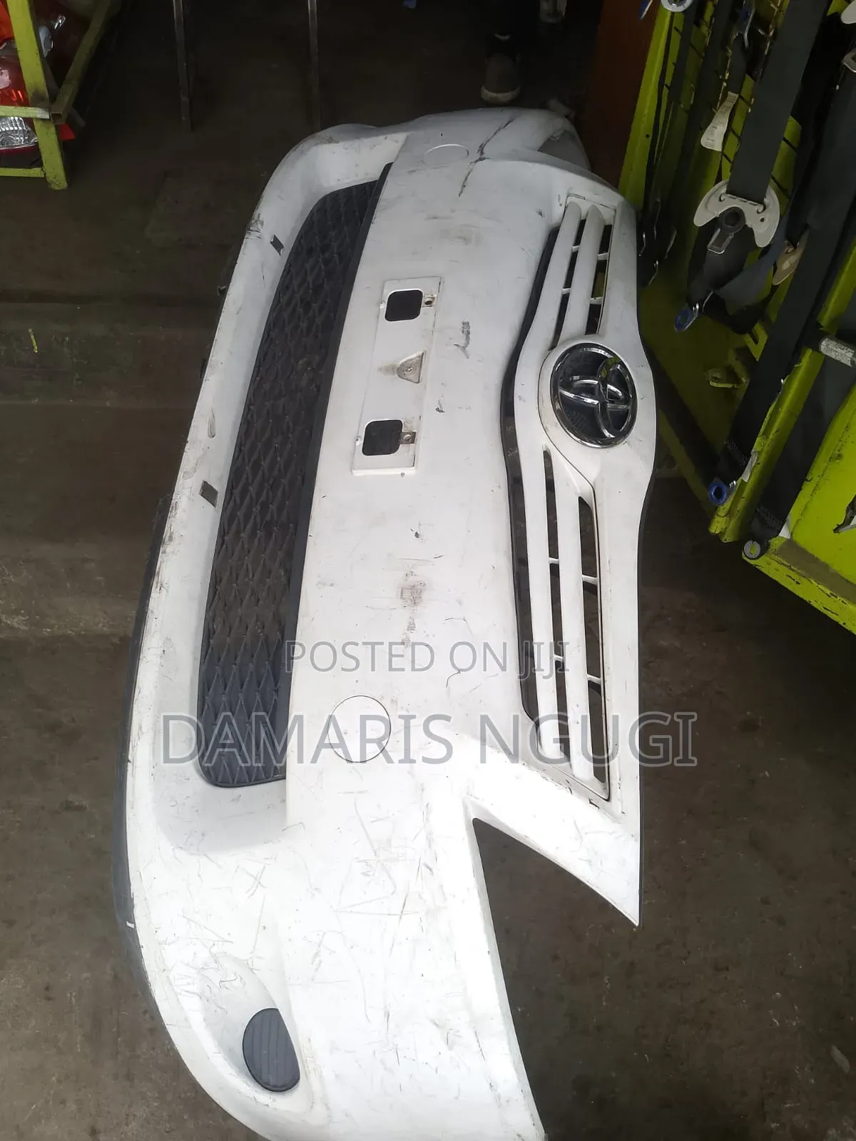 Auris 2010/2011 Front Bumper