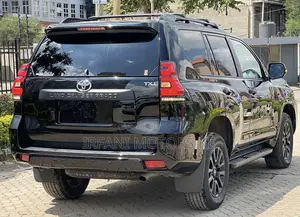 Toyota Land Cruiser Prado 2.8 2023 Black