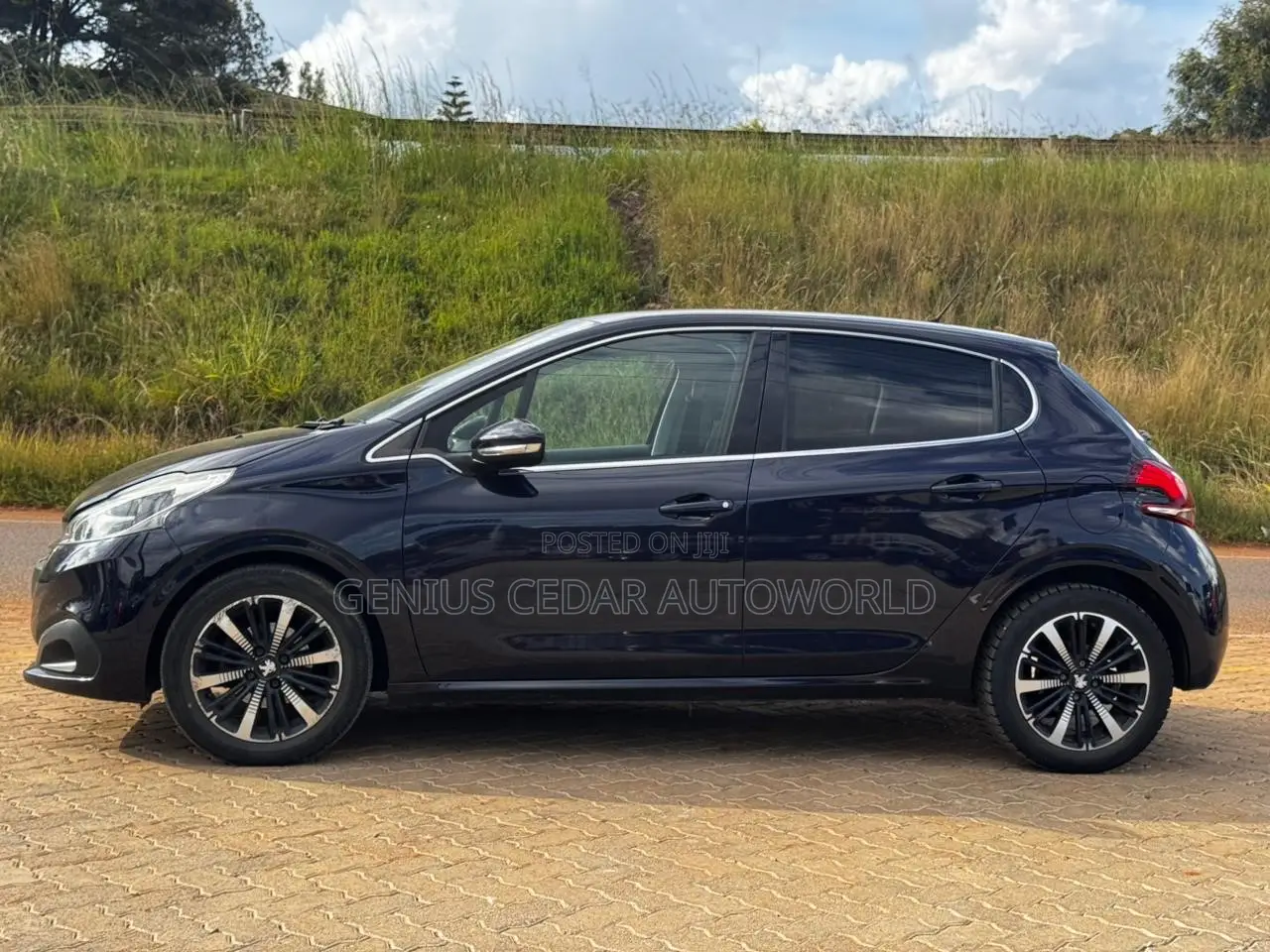 Peugeot 208 2020 Black